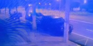 Vídeo: Motorista bêbado é preso após acertar poste e 3 carros na Afonso Pena