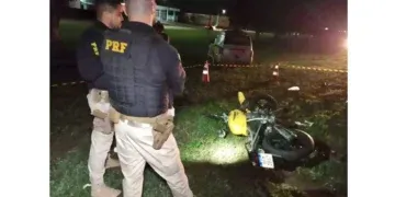 Motociclista m*rre em colisão com carreta na BR-163 em São Gabriel do Oeste