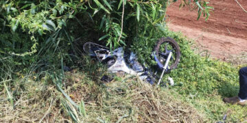 Jovem morre depois de perder o controle e cair com moto em estrada de Fátima do Sul