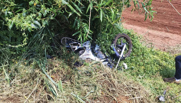Jovem morre depois de perder o controle e cair com moto em estrada de Fátima do Sul