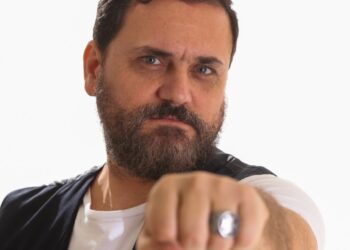 Som do Sesc de outubro traz rock e MPB com Hugo Carneiro