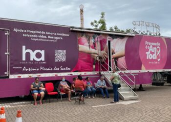 Carreta do Hospital de Amor oferece exames gratuitos de mamografia e preventivo no Bosque dos Ipês