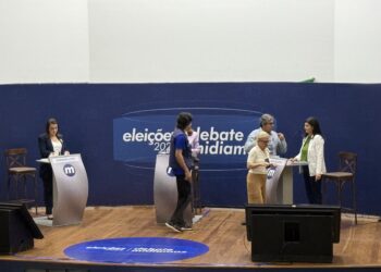 Vídeo: Adriane chega com torcida e Rose concentrada para o debate Midiamax 