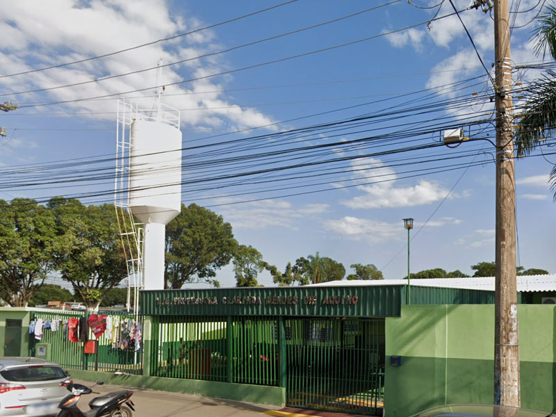 Diretora escolar é detida por “desordem” em escola da Capital