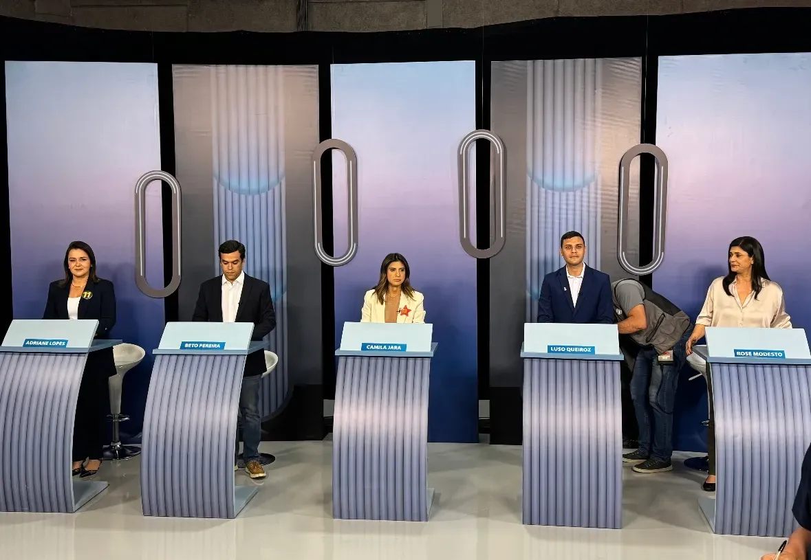 Debate TV Morena: candidatos veem momento para fisgar votos de indecisos