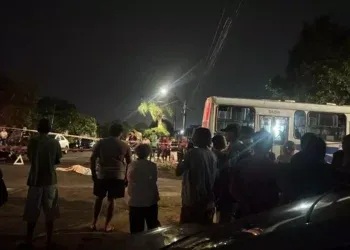 Jovem de 18 anos m*rre em acidente entre moto e ônibus no Jardim Monumento 