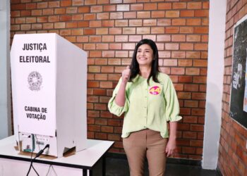 Ao votar, Rose agradece apoio da população e diz que está “preparada para  administrar Campo Grande**