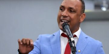 Coringa sai na frente e garante grupo de sete vereadores para disputar a presidência da Câmara