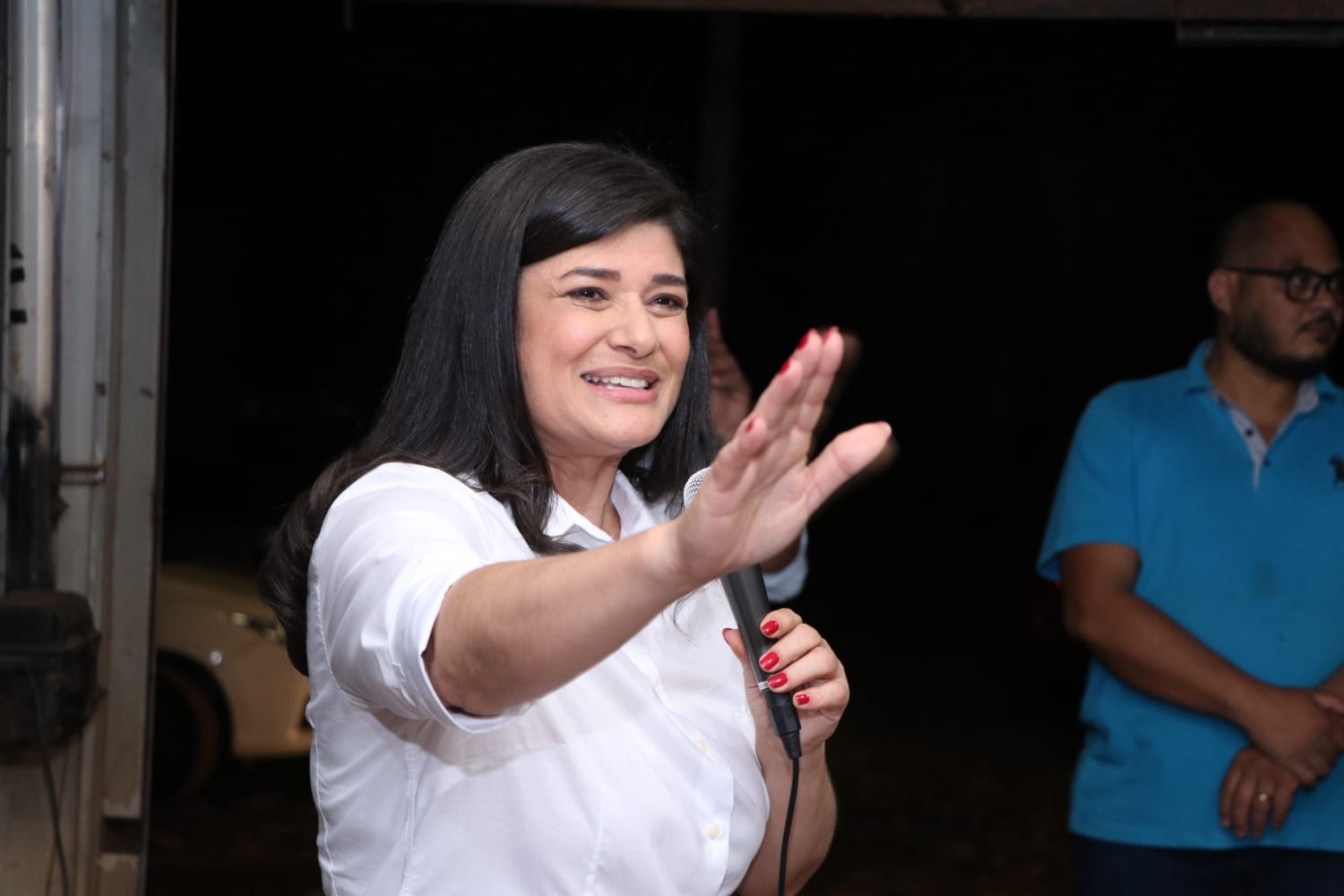 Põe casaco, tira de novo: em nova decisão, Rose agora pode divulgar vídeo