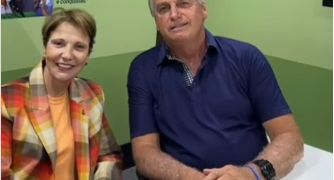 Vídeo: Jair Bolsonaro anuncia apoio à reeleição de Adriane Lopes no 2º turno, mais animado que no apoio a Beto Pereira