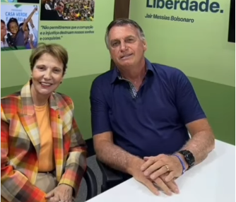 Vídeo: Jair Bolsonaro anuncia apoio à reeleição de Adriane Lopes no 2º turno, mais animado que no apoio a Beto Pereira