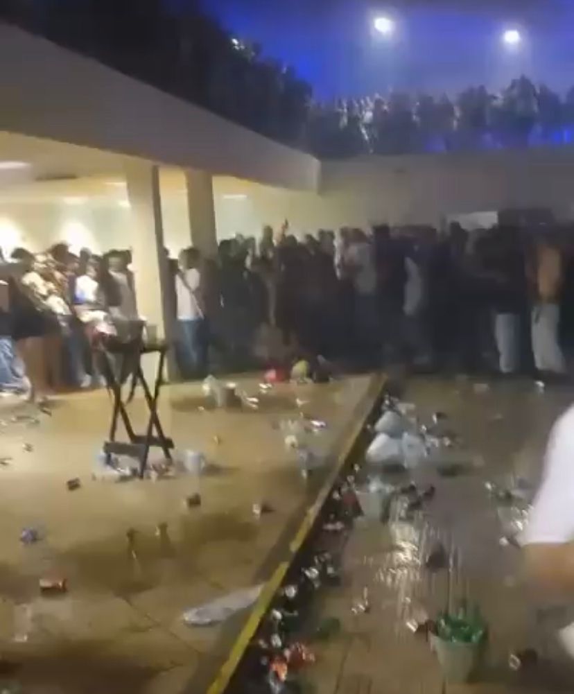 Confusão: primeiro baile funk em parque de exposições termina em garrafadas