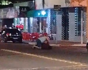 Homem é morto a golpes de facão pelo ex-cunhado e testemunhas gravam assassinato