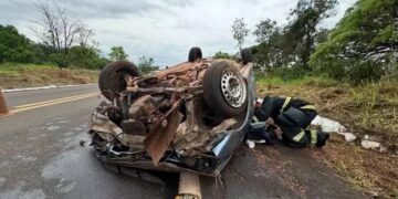 Motorista de 22 anos morre após carro capotar na MS-134, em Nova Andradina