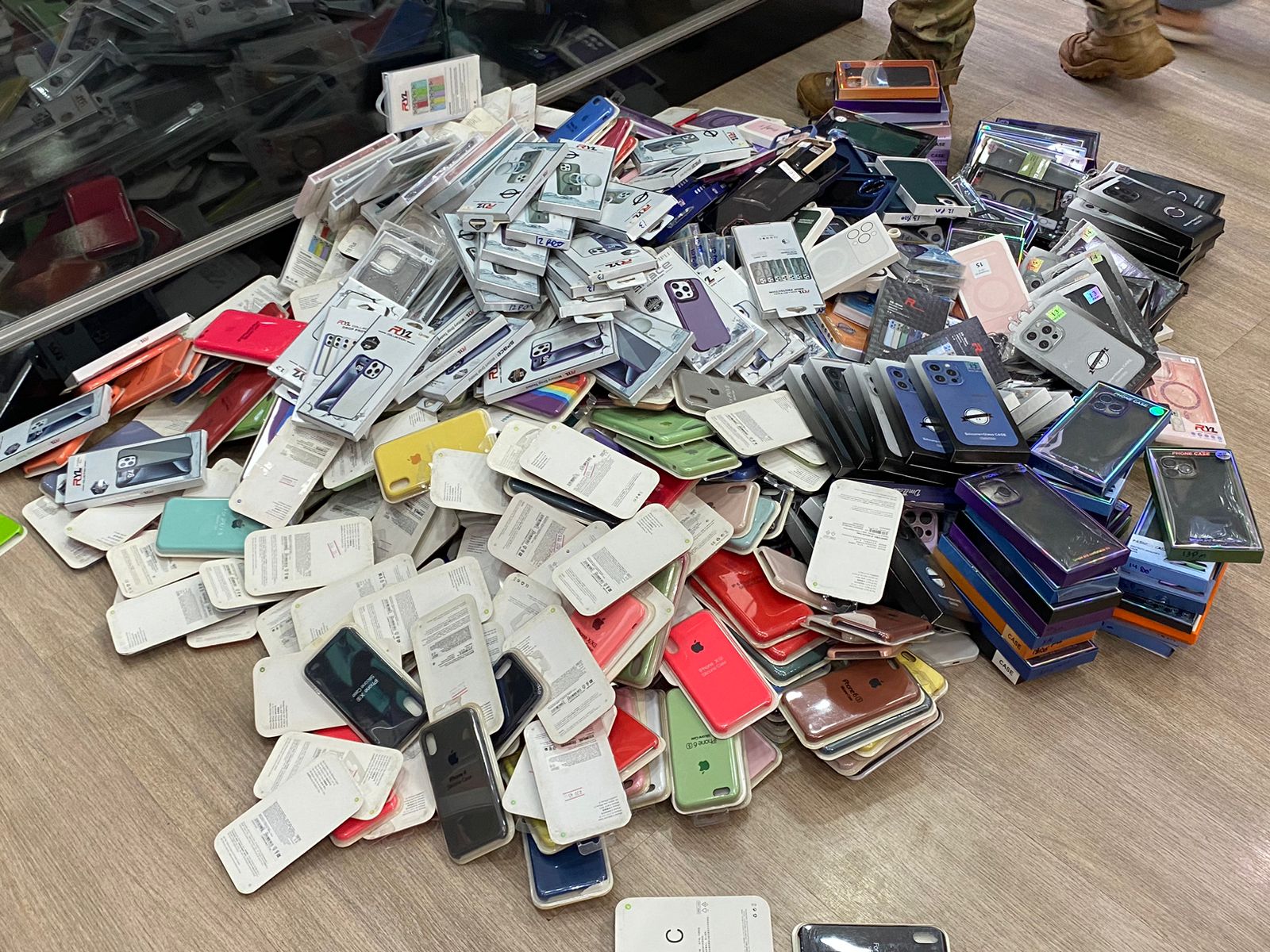 Loja vendia produtos da Apple falsos e clientes chegavam a pedir troca mais de 3 vezes em Campo Grande