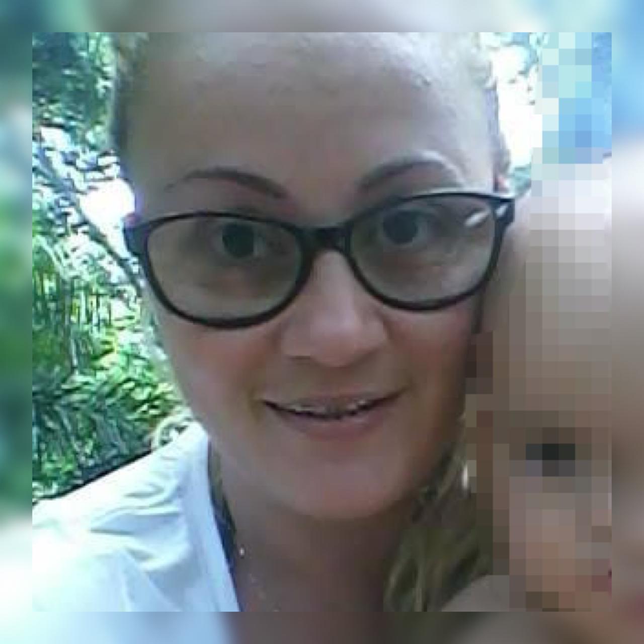 Mulher é espancada por causa de rixa entre crianças e m*rre na Santa Casa