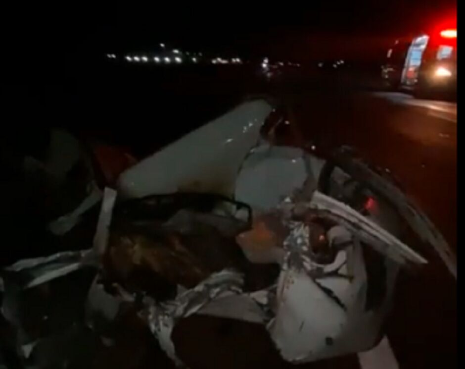 Tragédia na MS-162: Motorista de kombi morre em colisão com caminhão