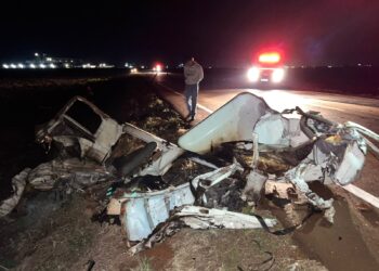 Homem m*rre ao bater Kombi de frente com caminhão na MS-162