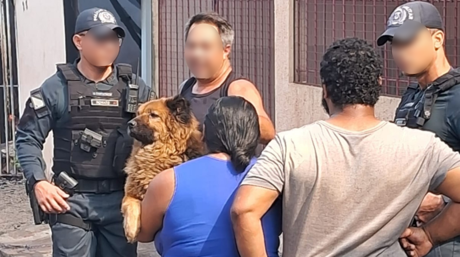 Vizinhos salvam cachorro de incêndio em residência no Aero Rancho, em Campo Grande
