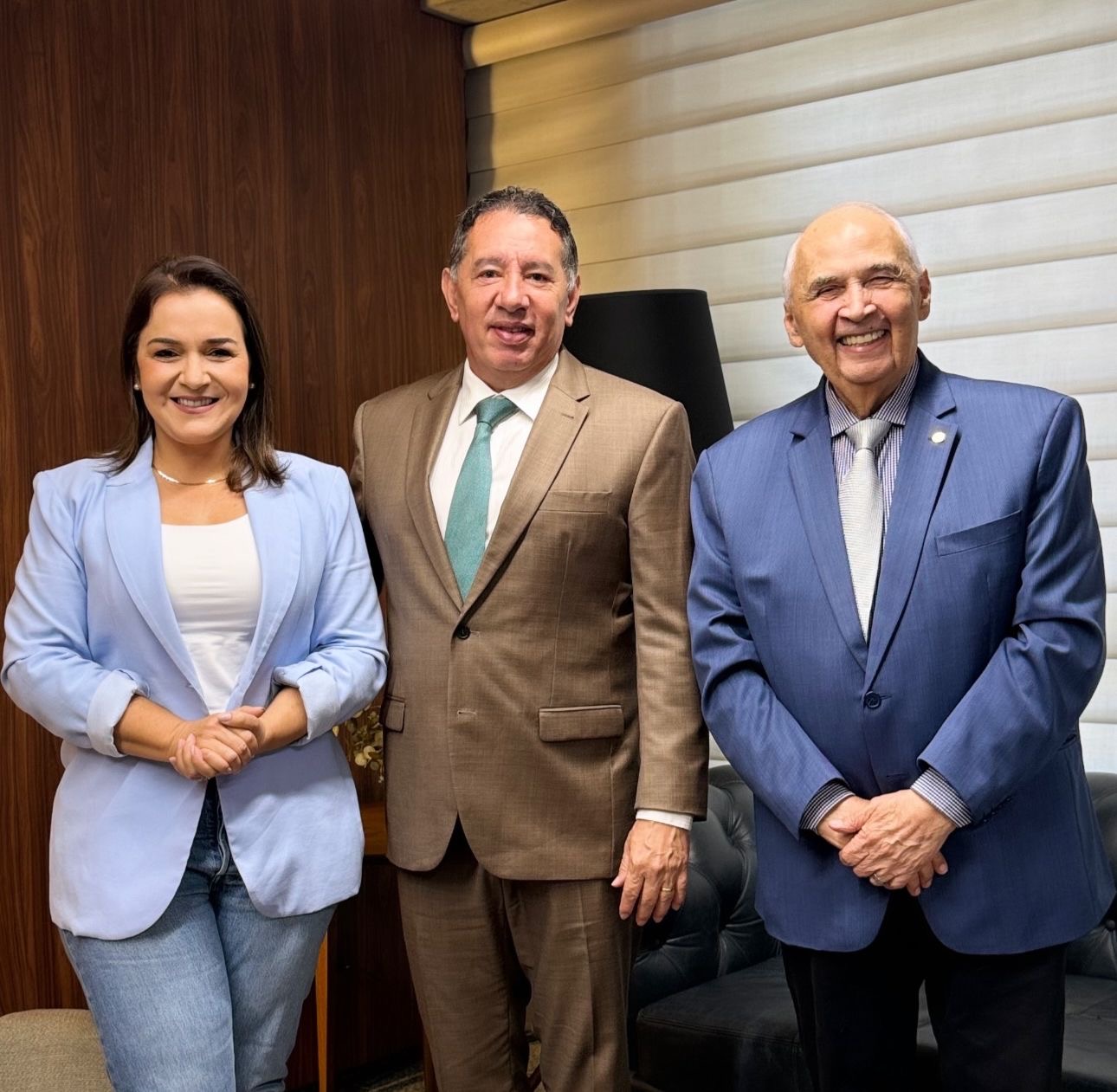 Em busca de apoio, Adriane conversa com presidente e líder do governo na ALEMS
