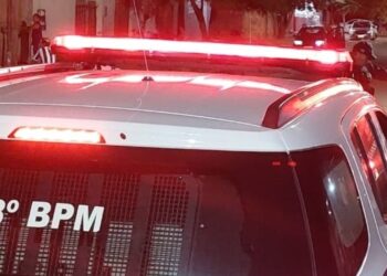 Com som alto, mulher é detida por perturbação de sossego no interior