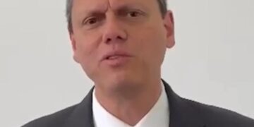 Vídeo: expoente da direita nacional, governador de SP grava vídeo em apoio a Adriane Lopes