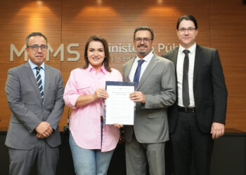Adriane Lopes renova compromisso com a primeira infância e promete eliminar filas nas EMEIs