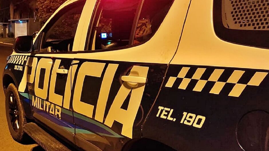 Casa de ex-prefeito de Sidrolândia é alvo de tiros e mulher é baleada