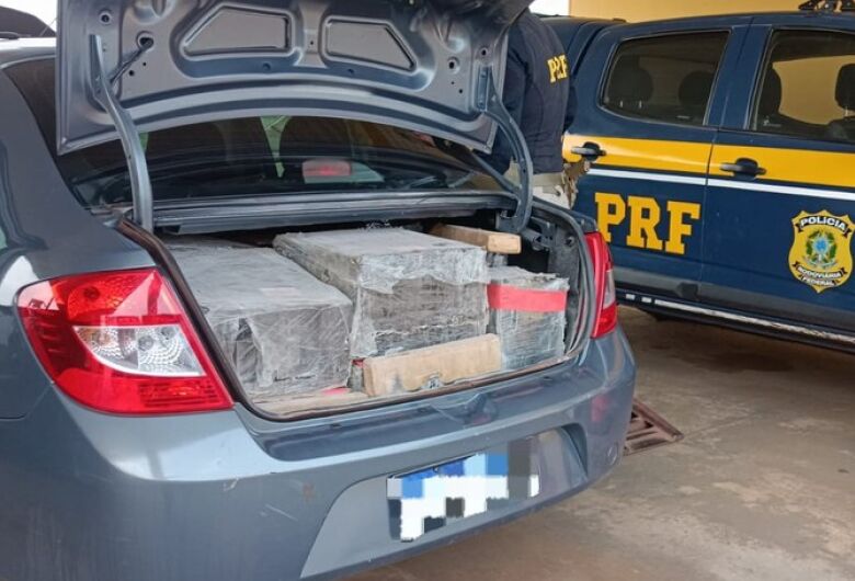 PRF apreende 396 quilos de maconha em Bataguassu