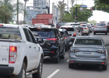 Prazo para licenciamento de veículos com placa final 0 termina em 31 de outubro