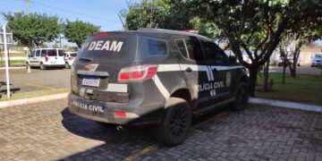 Homem que m*tou esposa e disse que ela tentou su1c1d10 é preso pela DEAM