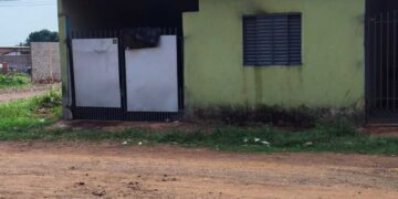 Jovem coloca fogo em sofá após ser agredida pelo marido e incendeia casa em Campo Grande