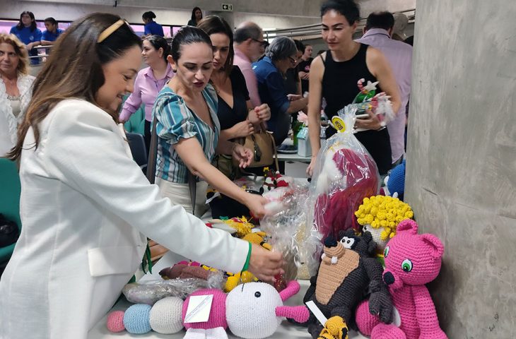 20ª Feira do Artesão Livre – Especial de Natal traz produtos artesanais ao Fórum de Campo Grande