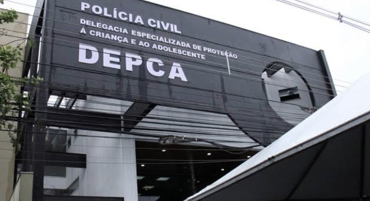 Pai oferece filha de 1 ano para ser estuprada e polícia investiga 