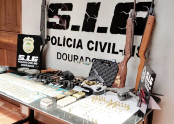 Suspeito de mandar matar pecuarista por dívida de 2 milhões de dólares guardava arsenal em casa 