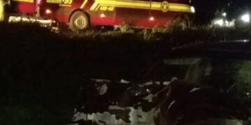 Acidente entre caminhonete e carreta deixa um morto em rodovia de Chapadão do Sul