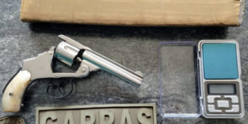 Polícia apreende arma e drogas no Jardim Presidente, em Campo Grande