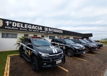 Mulher é presa em Bataguassu por tráfico de drogas enquanto amamentava o filho no local