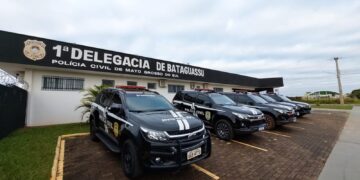 Mulher é presa em Bataguassu por tráfico de drogas enquanto amamentava o filho no local