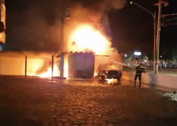 Caminhonete é destruída por fogo e gerador explode em hotel de Coxim