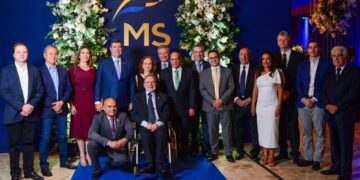 José Roberto Tadros recebe homenagens por contribuições ao setor terciário em MS