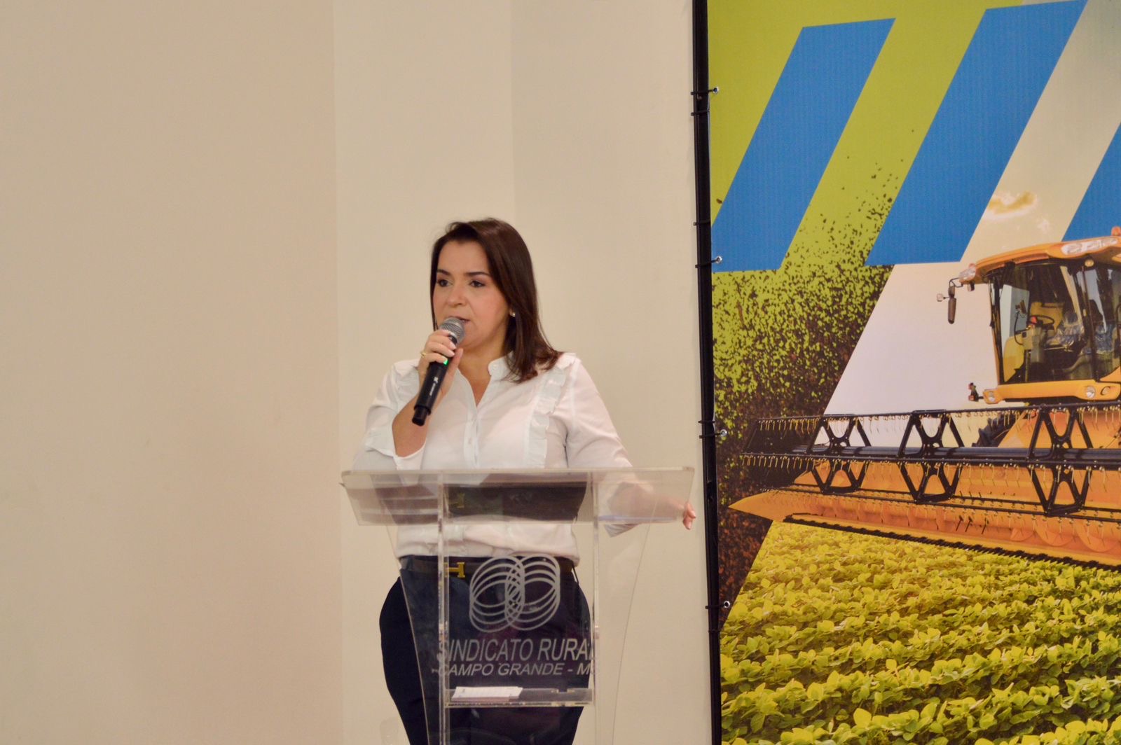 Prefeita exalta capacitação do SISBI-POA e secretário destaca abertura do mercado para produtos com selo
