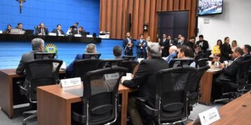 Deputados realizam na sessão desta quarta-feira eleição da Mesa Diretora para 2025 e 2026