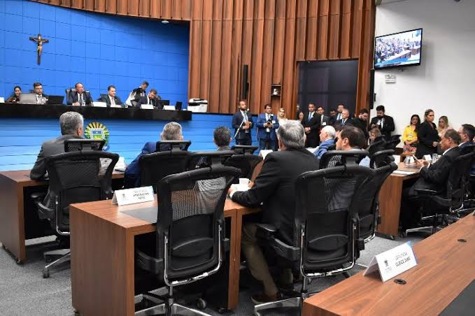 Deputados realizam na sessão desta quarta-feira eleição da Mesa Diretora para 2025 e 2026
