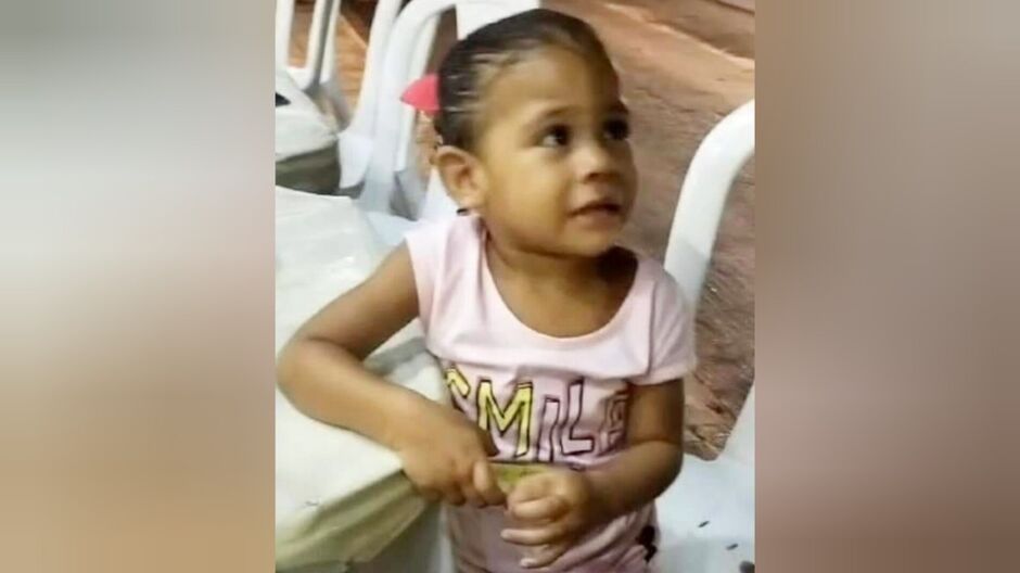 Tragédia em MS: Menina de 2 anos morre engasgada com fruta