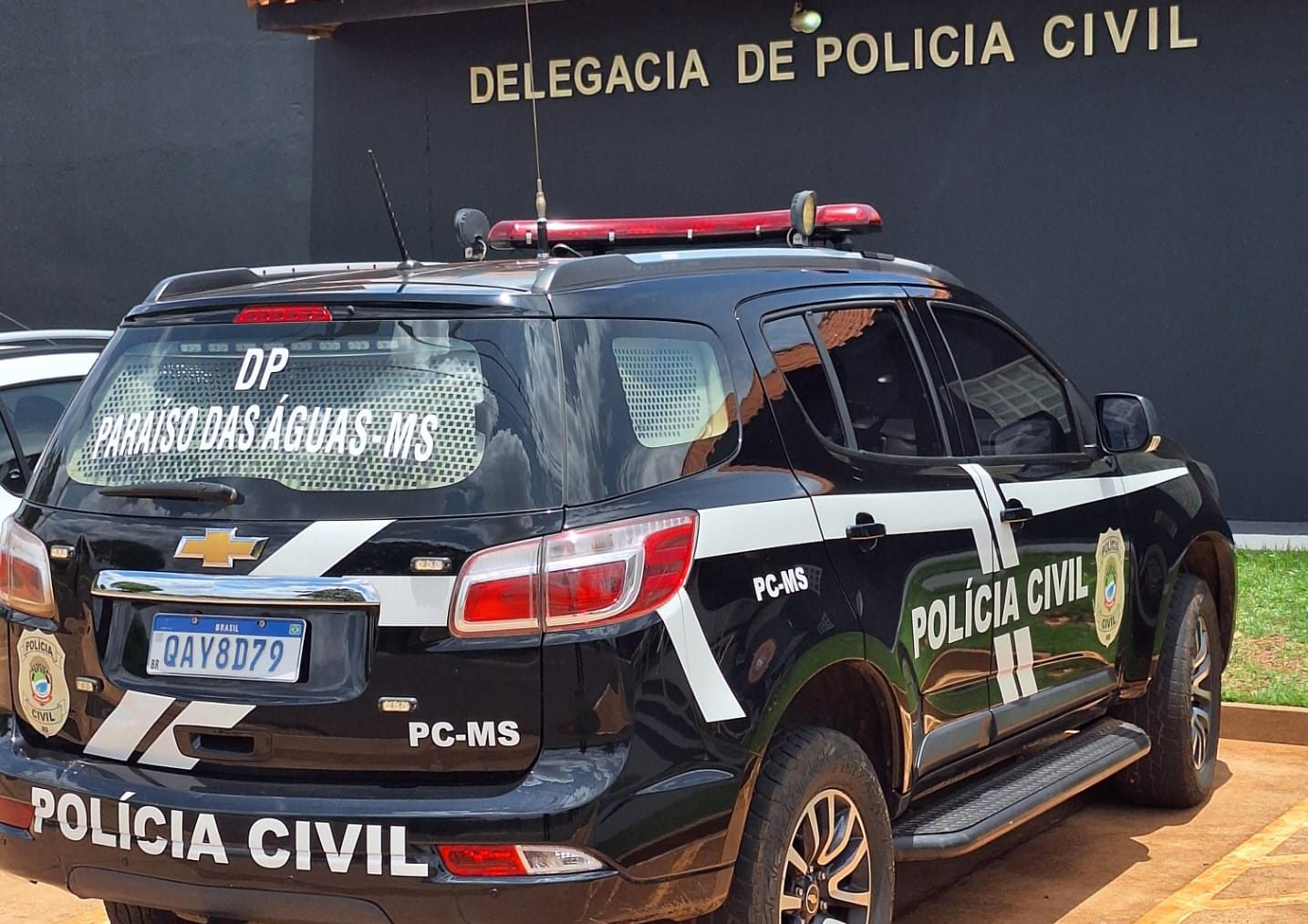Polícia de Paraíso das Águas prende foragido da Justiça em Coxim