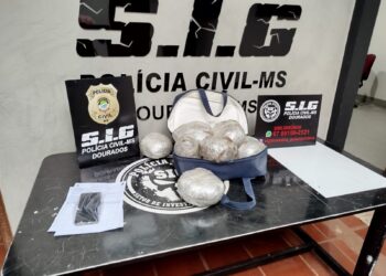 Polícia Civil intercepta entrega de drogas e apreende 5,6 kg de maconha em Dourados
