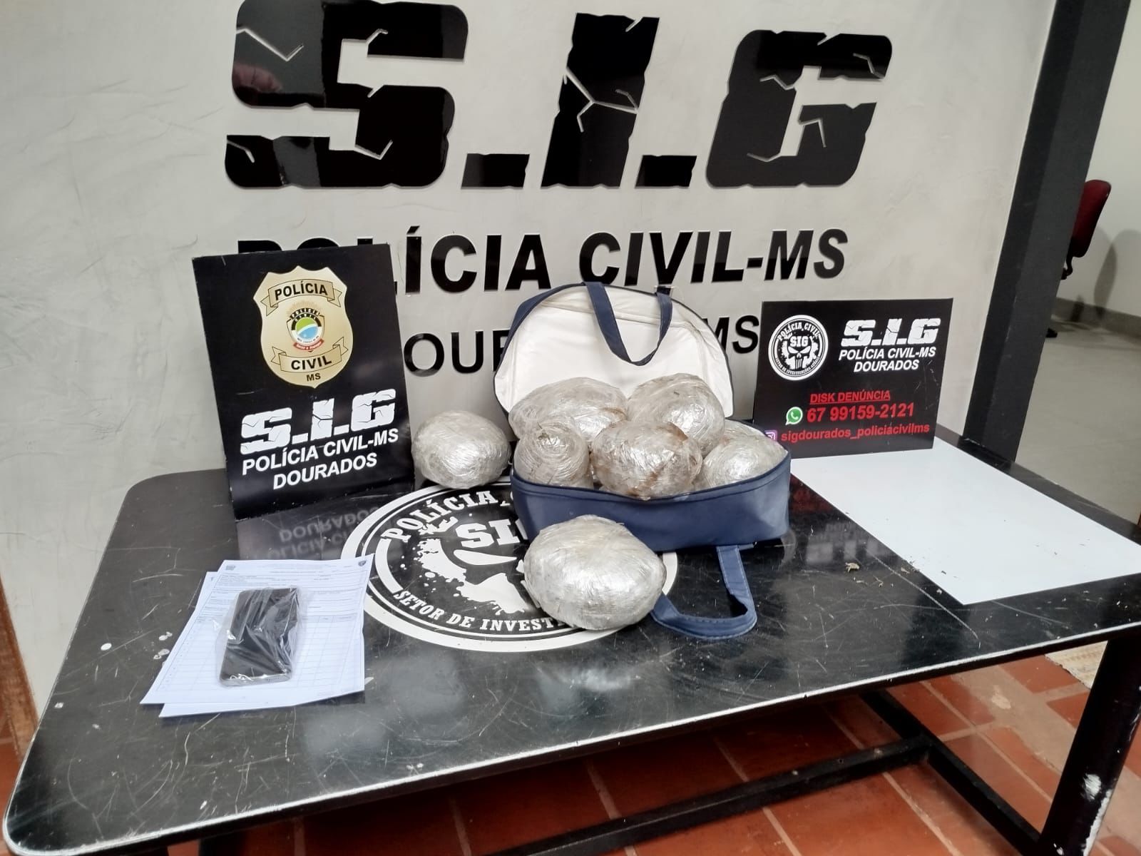 Polícia Civil intercepta entrega de drogas e apreende 5,6 kg de maconha em Dourados