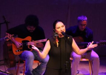 Espetáculo ‘Maria Alice canta Paulo Simões’ promete noite de música e solidariedade em Campo Grande