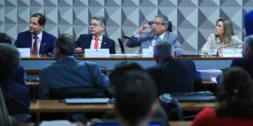 CPI das Bets convoca Gusttavo Lima e convida Felipe Neto para deporem